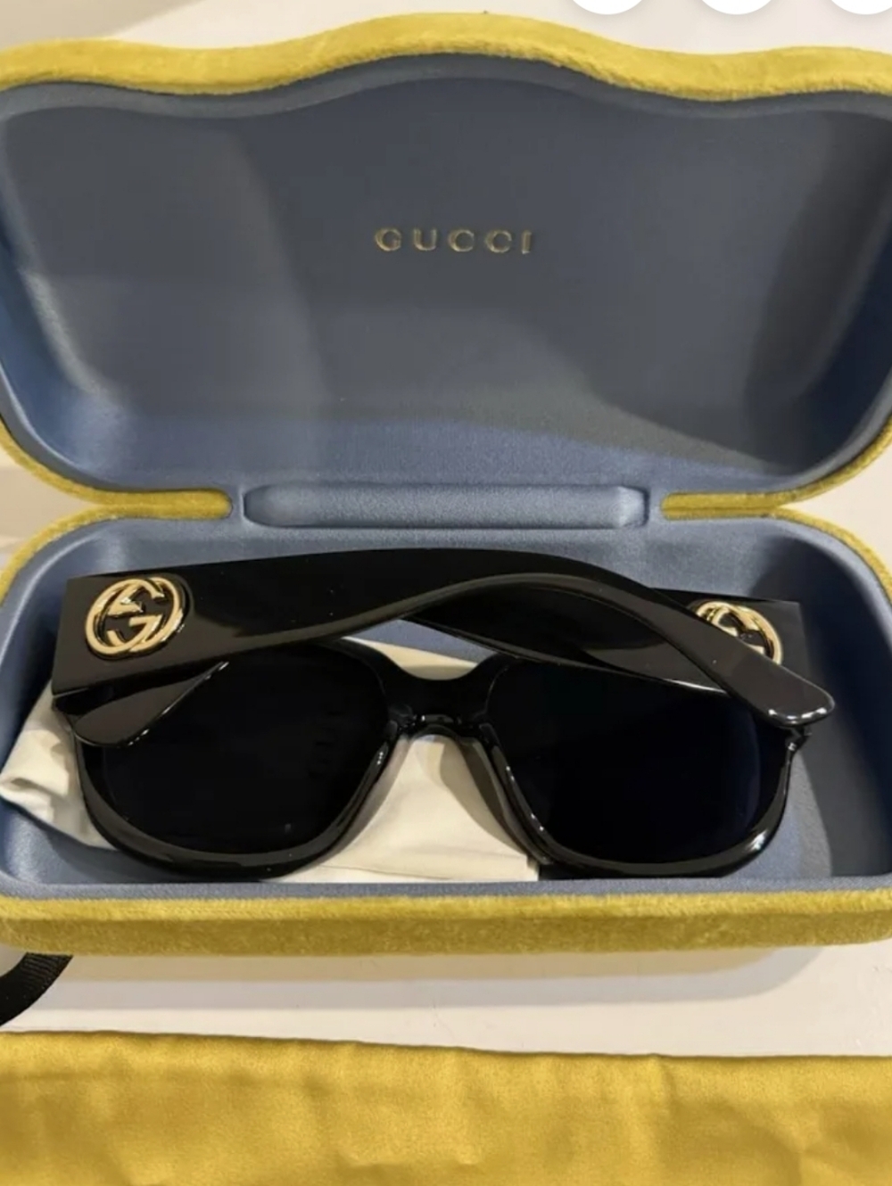 Gucci Frame Sunglasses with Dark Lenses. GG014SA - Picture 4 of 8